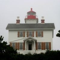 Yaquina Bay Lighthouse