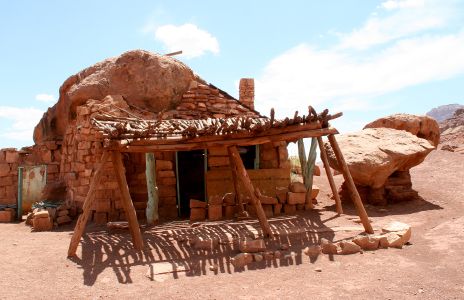Rock House near Vermillion Cliffs, AZ (If photo does not appear, please reload this page.)